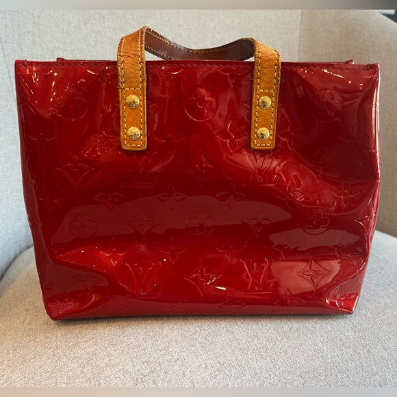 Louis Vuitton Authentic Vernis Reade PM Red Metallic Monogram Small Tote Bag - Picture 11 of 13